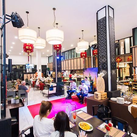 The Experience Walking Street Chiang Mai Hotel Buitenkant foto