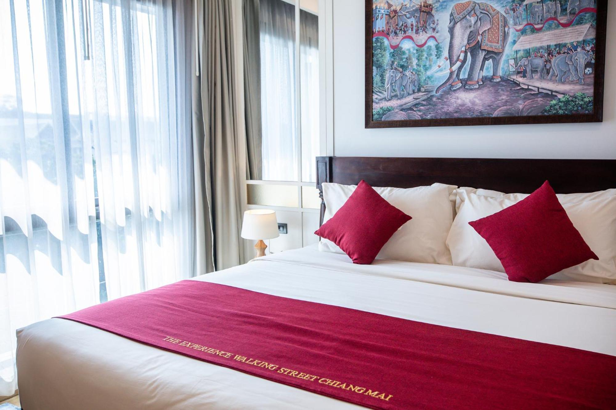 The Experience Walking Street Chiang Mai Hotel Buitenkant foto
