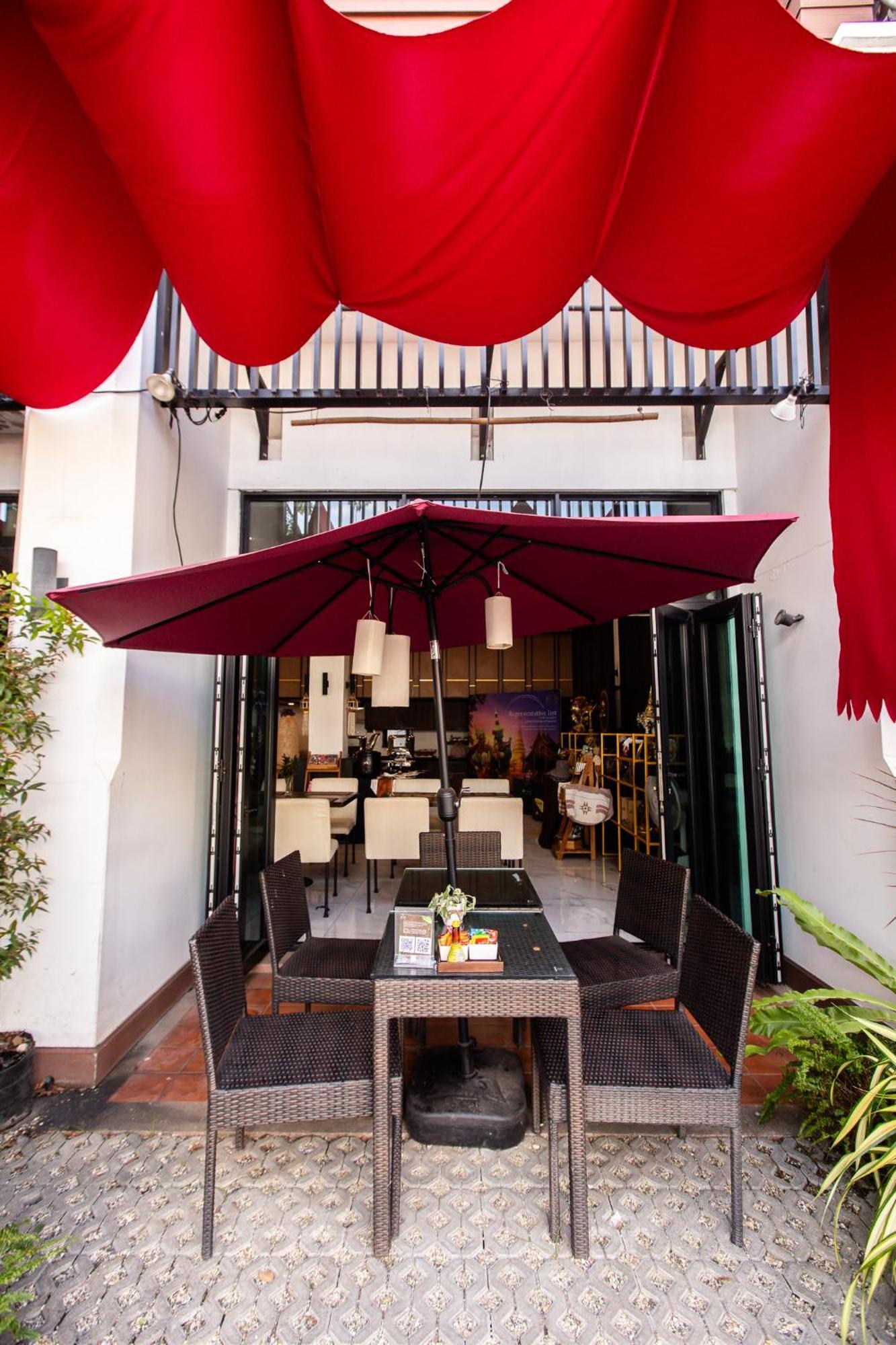 The Experience Walking Street Chiang Mai Hotel Buitenkant foto