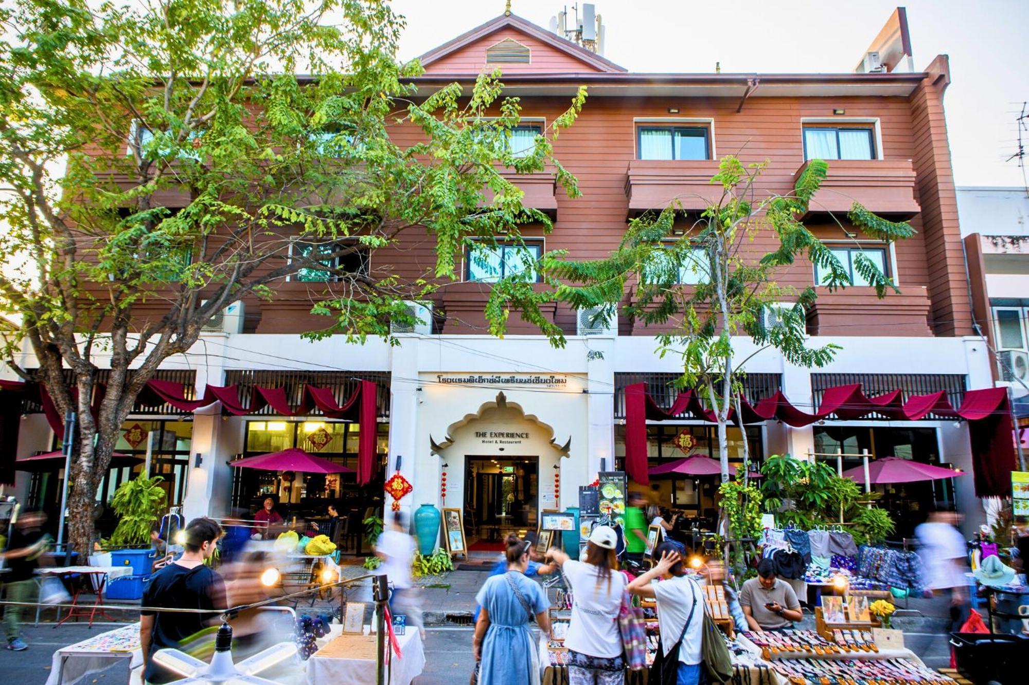 The Experience Walking Street Chiang Mai Hotel Buitenkant foto